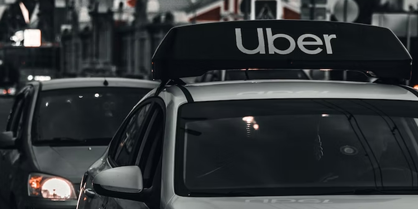 Uber i Lyft mają być w pełni elektryczne w NY do 2030 roku