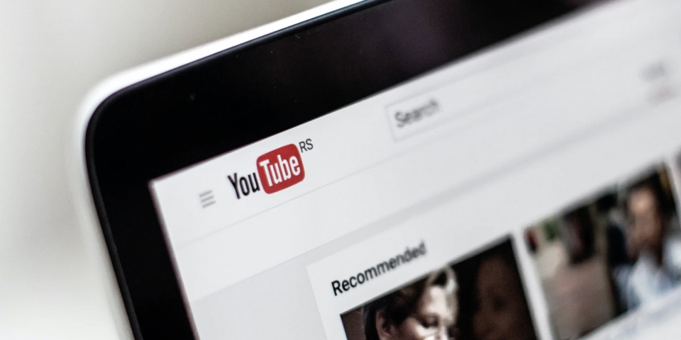 Co Polki i Polacy oglądali najchętniej w YouTube w 2022 roku?