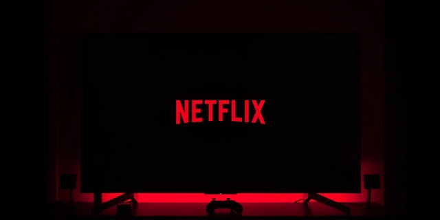 Geekweb - Netflix chce mieć wiecej premier kinowych